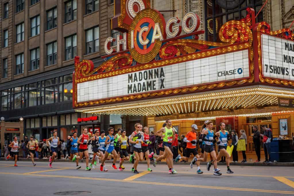 runners path through The Chicago Theatre
