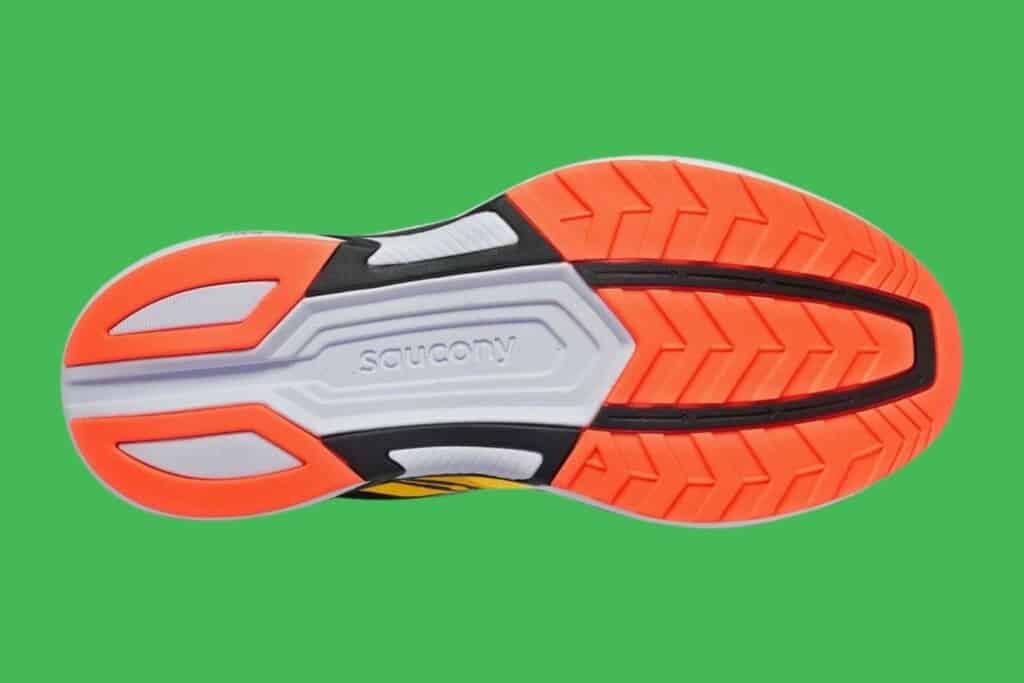 Saucony Axon 2 rubber outsole with flex grooves for heel strike