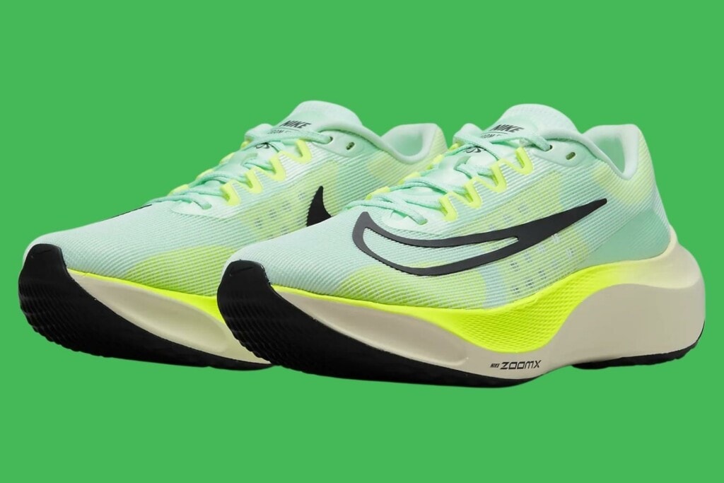Nike Zoom Fly 5 cushioning foam with full length zoomx core