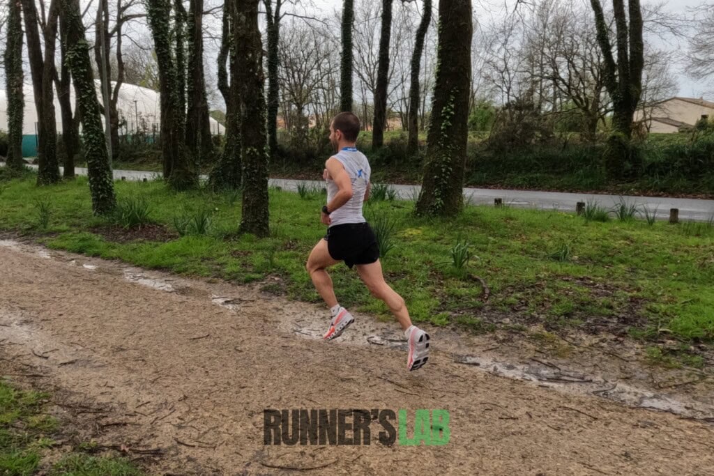 On Cloudmonster 2 road running shoes