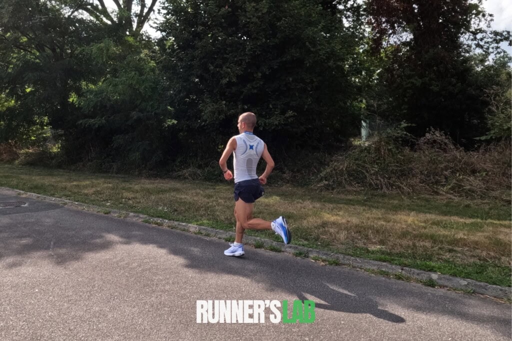 runner wearing Mizuno Wave Rider 28