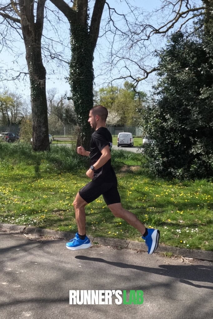 Salomon Aero Glide 3 on feet