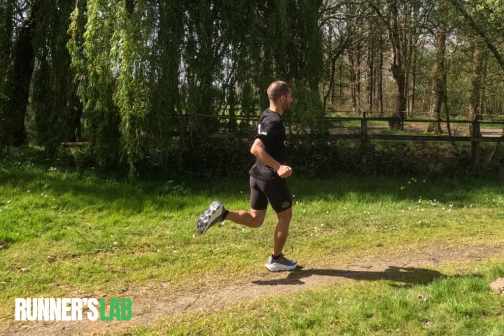 Salomon Ultra Glide 3 aux pieds