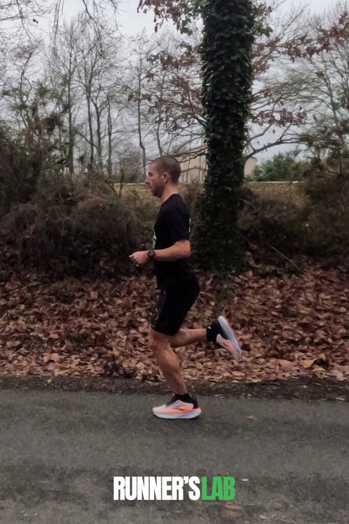 Julien Guyod prueba las zapatillas de running Brooks Adrenaline GTS 25