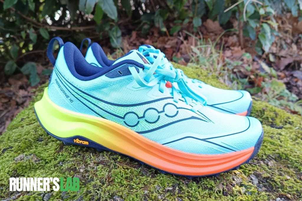 par de zapatillas de trail Saucony Peregrine 16