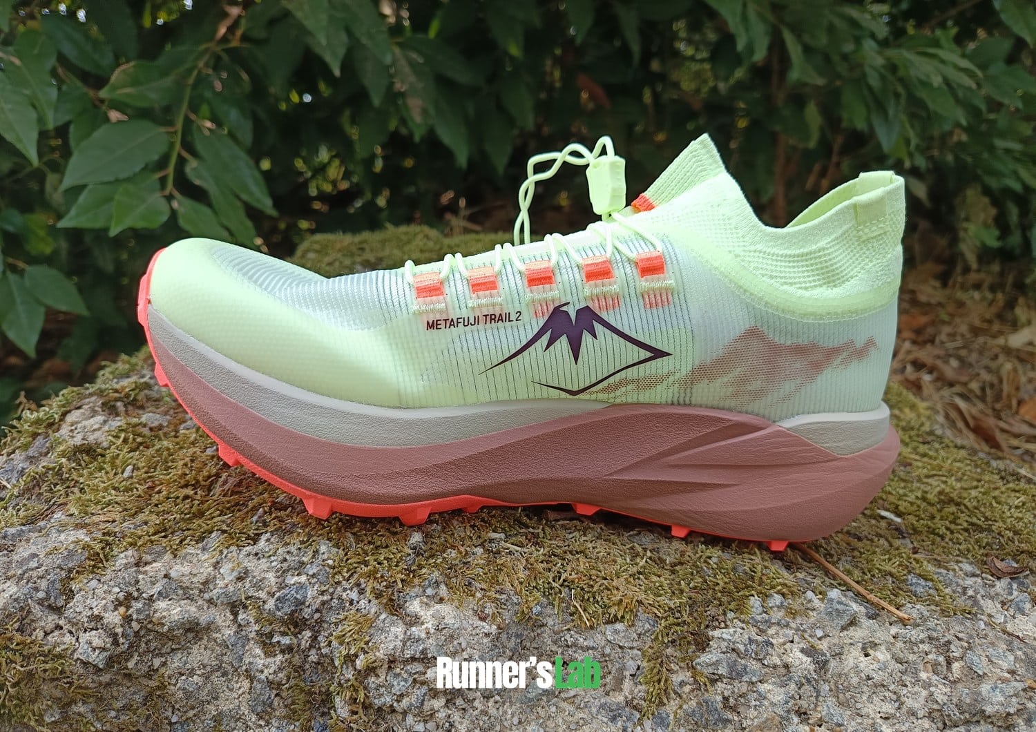 Side profile of the Asics Metafuji Trail 2 and its midsole