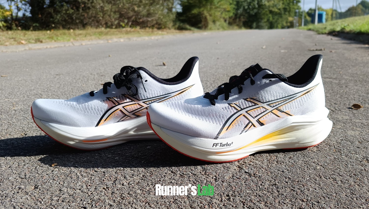 Pair of Asics Sonicblast 2 seen from the side