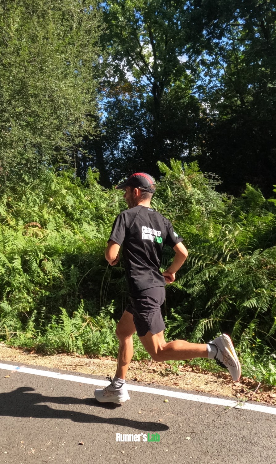 Julien in action in the Asics Sonicblast 2
